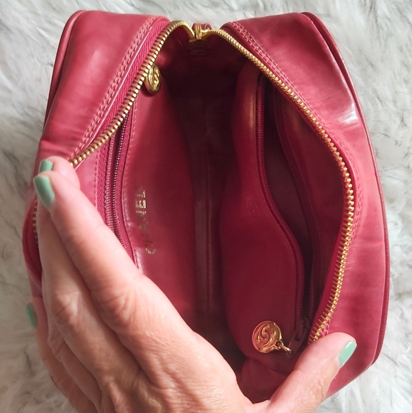 Beautiful Vintage Red CHANEL TOILETRY MAKEUP POUCH CASE Authentic - Picture 9 of 12